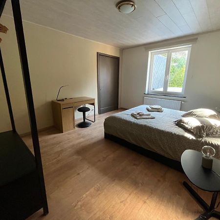 Aux Loups Blancs - Appartement Namur Esterno foto