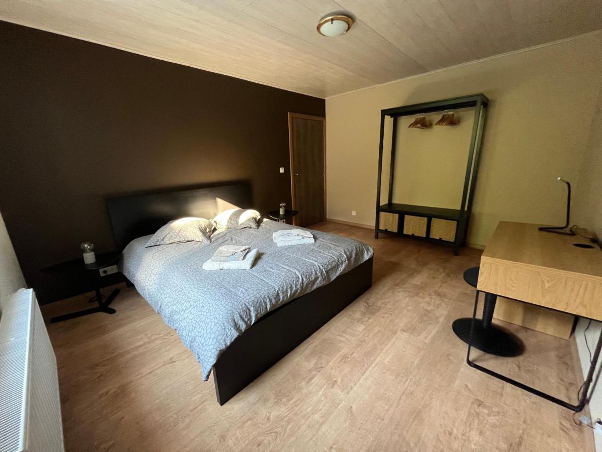 Aux Loups Blancs - Appartement Namur Esterno foto
