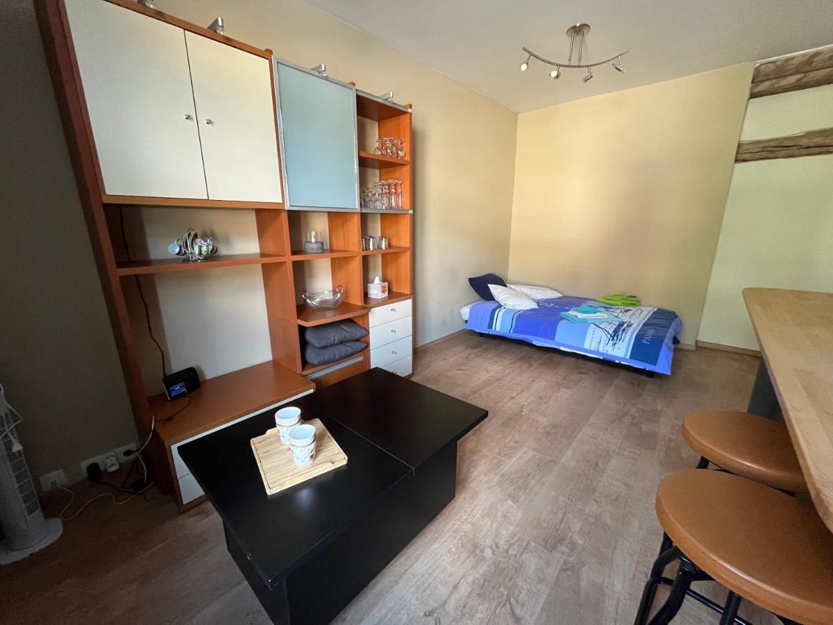 Aux Loups Blancs - Appartement Namur Esterno foto