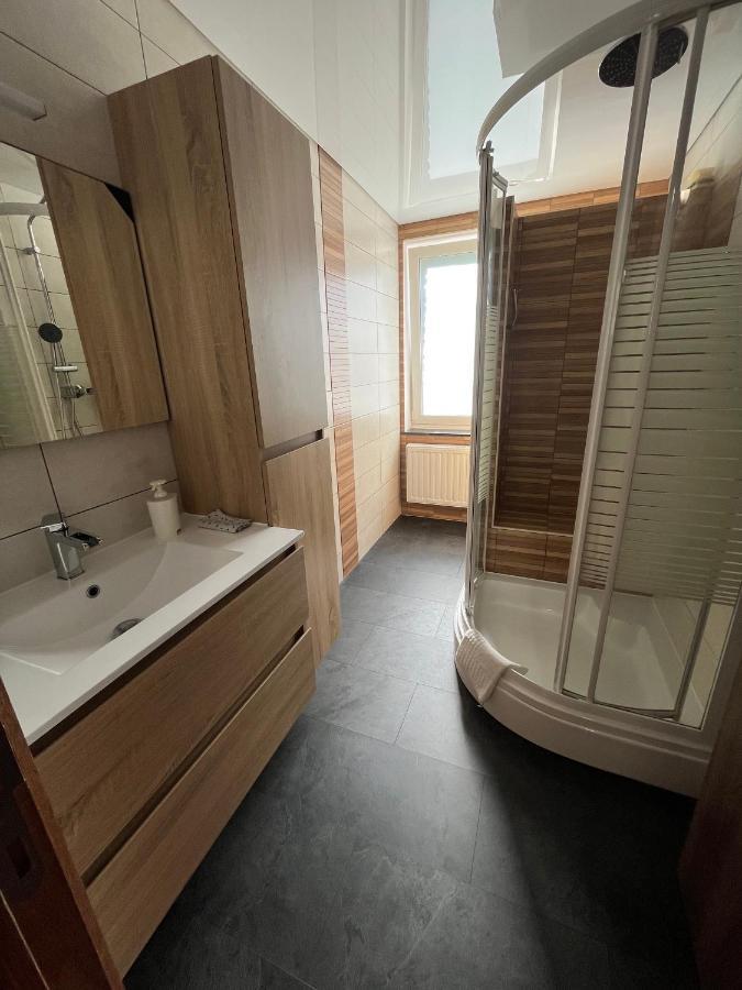 Aux Loups Blancs - Appartement Namur Esterno foto